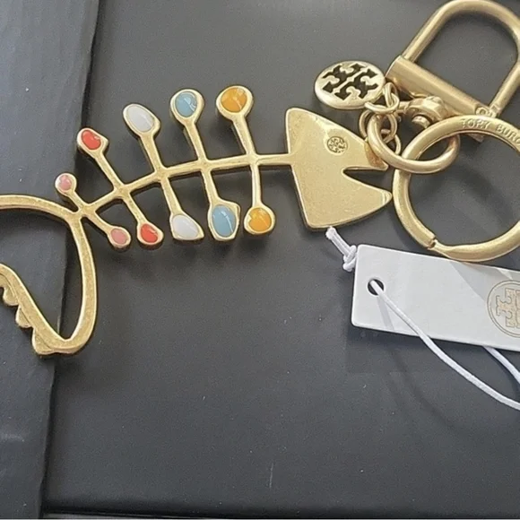 Tory Burch Charm - Picture 3 of 5